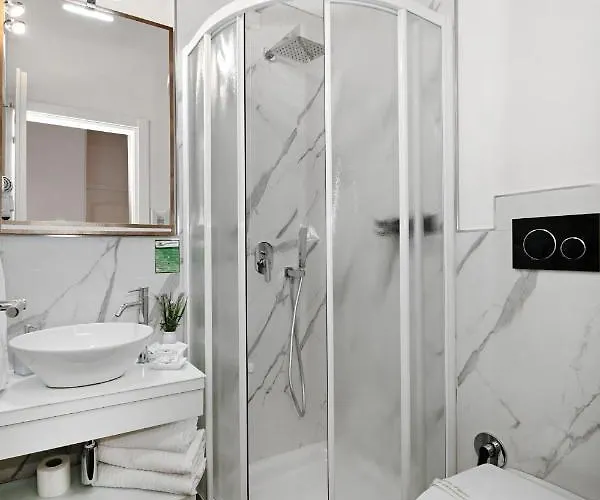 Nights Πανσιόν 4*