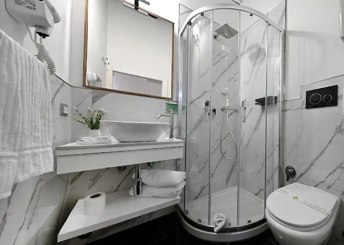 Πανσιόν Nights 4*