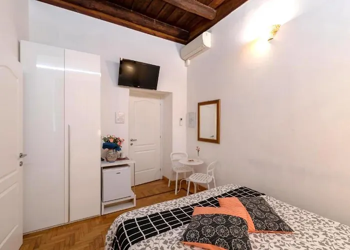 Πανσιόν Nights