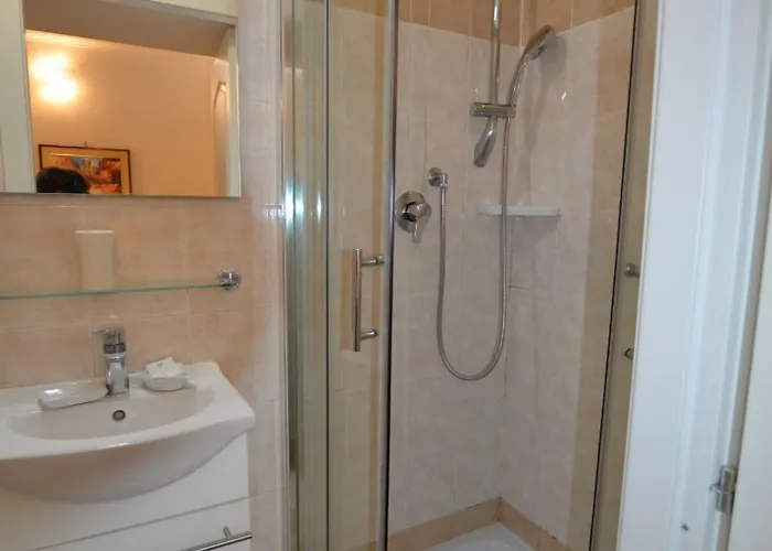 Nights Πανσιόν 4*