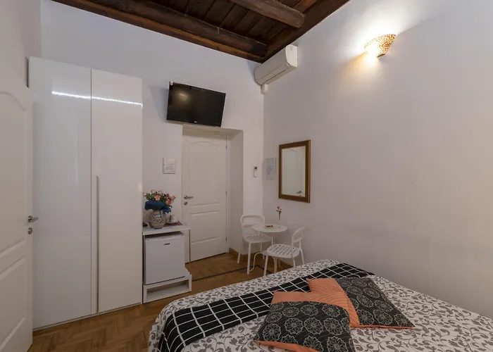 Πανσιόν Nights